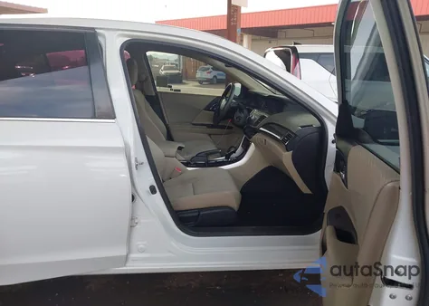 2017 Honda Accord Lx z USA, uszkodzony, nr VIN 1HGCR2F31HA149301